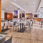 Отель Silken Luis De