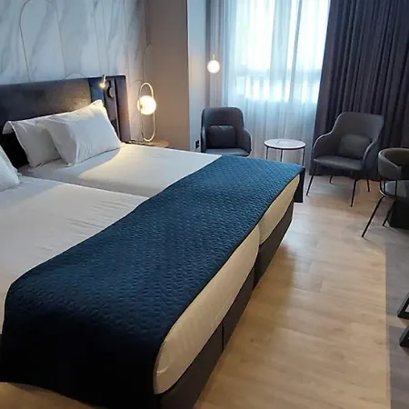 Hotel Silken Luis De 4*