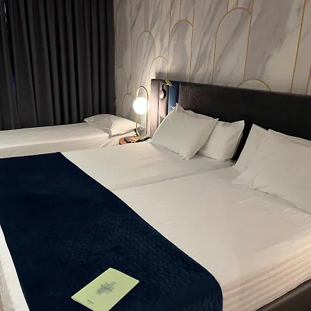 Hotel Silken Luis De León