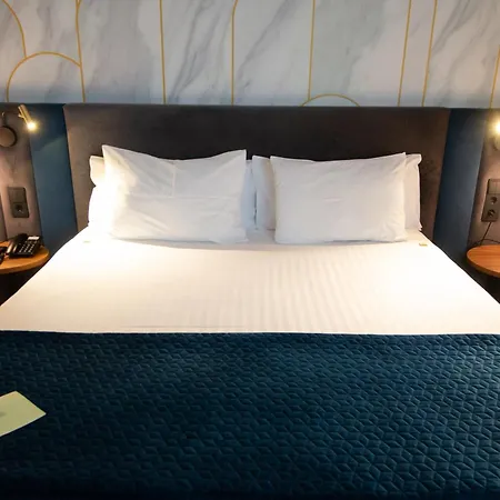 Hotel Silken Luis De