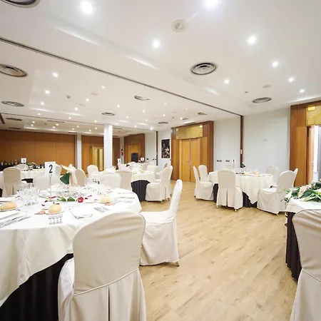 Silken Luis De 4* León