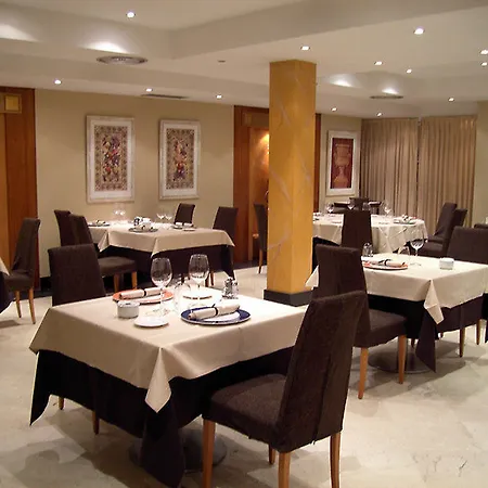 Silken Luis De 4* León