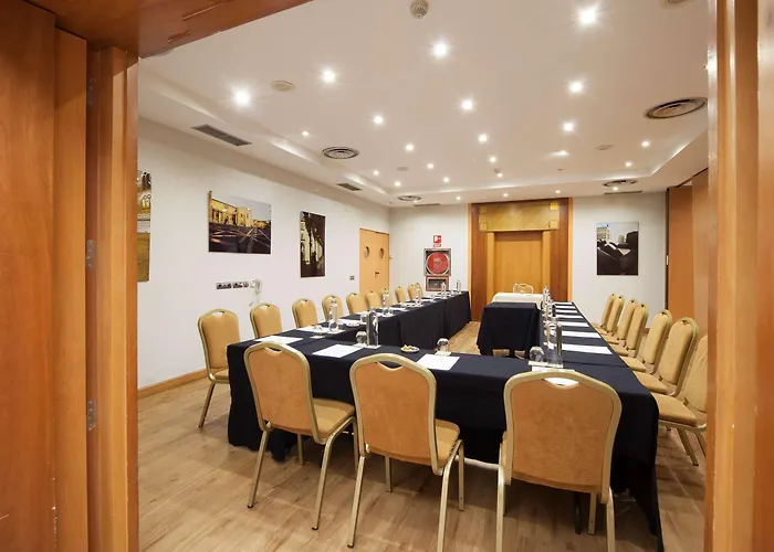 Silken Luis De 4* Леон