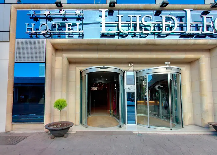 Hotel Silken Luis De Leão