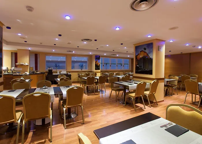 Hotel Silken Luis De Leão