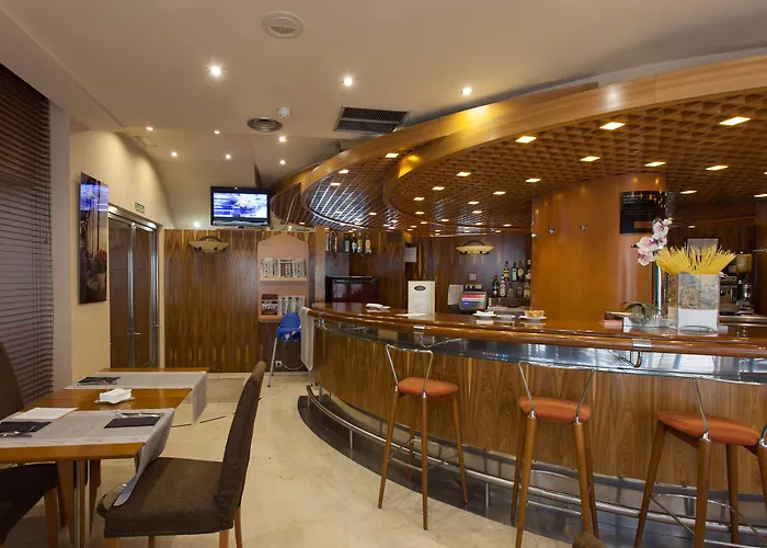 Silken Luis De 레온