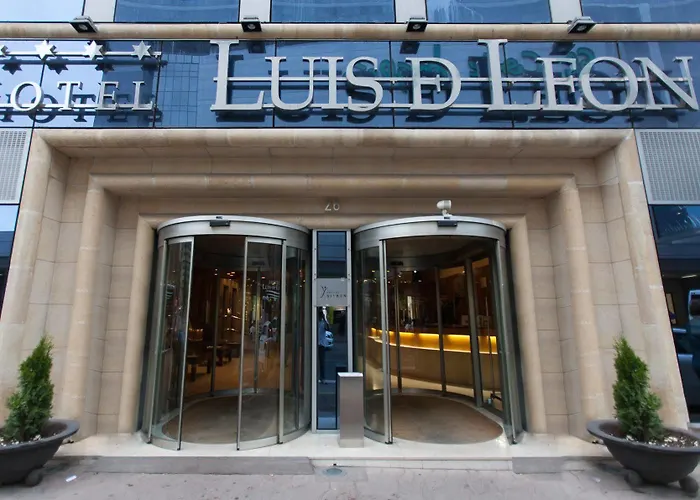 Silken Luis De Отель